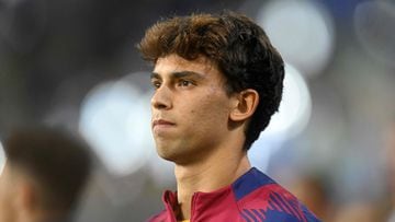 Barcelona's Portuguese forward #14 Joao Felix looks on before the start of the UEFA Champions League 1st round day 2 group H football match between FC Porto and FC Barcelona at the Dragao stadium in Porto on October 4, 2023. (Photo by Patricia DE MELO MOREIRA / AFP)