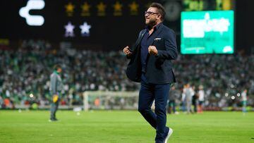 Turco Mohamed no falla en semifinales de la Liga MX