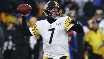 Ben Roethlisberger of the Pittsburgh Steelers throws the ball in overtime during the game against the Baltimore Ravens at M&amp;T Bank Stadium on January 09, 2022. 