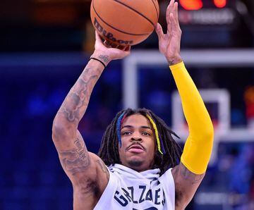 MEMPHIS, TENNESSEE - FEBRUARY 28: Ja Morant #12 of the Memphis Grizzlies warms up before the game against the San Antonio Spurs at FedExForum on February 28, 2022 in Memphis