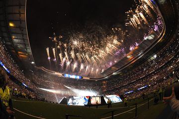 La fiesta continuó en el Bernabéu.