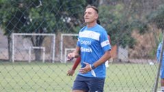 El argentino Hernán ‘Tota’ Medina tuvo que ser internado desde el jueves 31 de marzo debido a problemas de salud, según informó el club de Tegucigalpa vía redes sociales.
