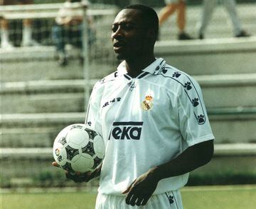 Freddy Rincón se convirtió en el primer futbolista colombiano en jugar en el Real Madrid, en el que fue dirigido por Jorge Valdano. Llegó procedente de Napoli, pero no tuvo su mejor rendimiento y únicamente estuvo una temporada
