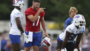 Why did Bills star Josh Allen have a fight with his teammate Jordan Phillips?