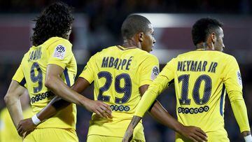El tridente del PSG golea al Metz: Mbappé debutó y marcó