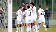 Los jugadores del Real Madrid celebran un gol en la Youth League.