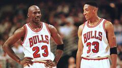 Michael Jordan y Scottie Pippen durante un partido