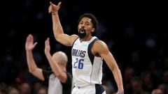 Spencer Dinwiddie was known for taking exactly these kinds of clutch shots with the Nets, but last night, he did it for the Mavs, to beat the Nets.