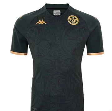All Kappa Tunisia 2022 shirts feature a graphic based on the 'Armor of Hannibal' which was discovered in Tunisia in 1909 and attributed to legendary Carthaginian general Hannibal.
This olive green with gold trim effort exudes style. 