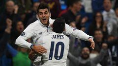 Morata y James celebran el 2-1 del Madrid.
