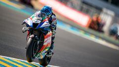 El récord de velocidad punto en MotoGP está en manos de Álex Márquez que puso su Honda a 323,7 kilómetros por hora en el Gran Premio de Francia de 2022.