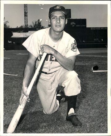 Ávila, nacido en Veracruz, cautivó a todos por su gran técnica de bateo. Es considerado como el primer gran jugador que llegó a la MLB, cuando en 1949 los Cleveland Indians le abrieron las puertas. Impulsó 467 carreras y conectó 80 cuadrangulares.