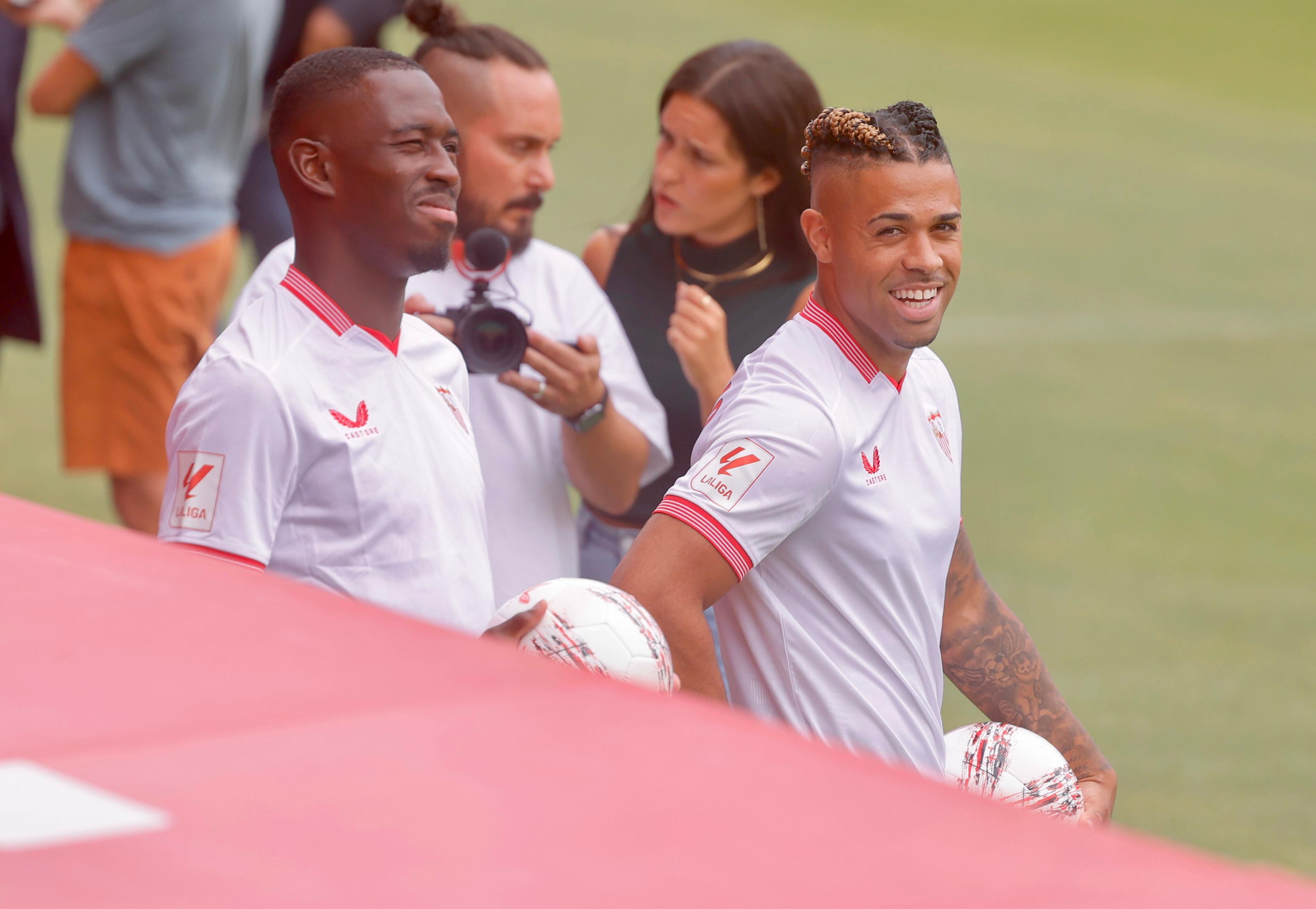 Mariano, en su presentación con el Sevilla.