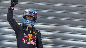 Ricciardo secures maiden pole for Monaco GP