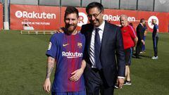 Messi junto a Bartomeu.