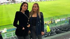 Georgina Rodr&iacute;guez y su hermana Ivana en el estadio de la Juventus.