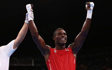 Solano fue otro pugilista señalado por la Federación Dominicana de Boxeo por arrojar resultados positivos por clembuterol en julio de 2015.