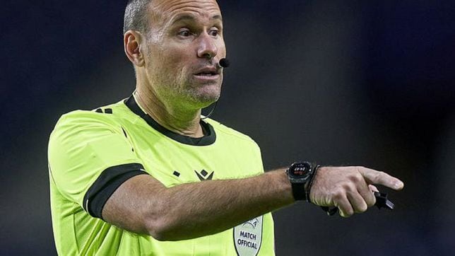 Who is the referee for the Netherlands vs Argentina quarterfinals game in the World Cup 2022?