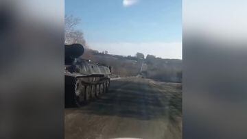 Tanques rusos se quedan varados sin gasolina y sin comida