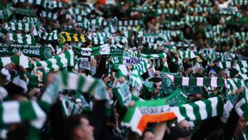 GLASGOW, SCOTLAND - SEPTEMBER 06: Fans of Celtic show their support prior to the UEFA Champions League group F match between Celtic FC and Real Madrid at Celtic Park Stadium on September 06, 2022 in Glasgow, Scotland. (Photo by Jan Kruger - UEFA/UEFA via Getty Images)