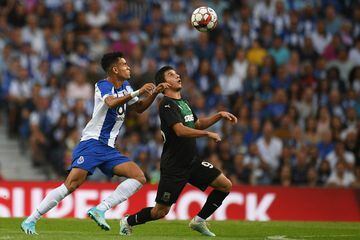 Estuvo en la temporada actual con Porto en la fase previa y anotó un gol, pero su equipo no avanzó a la ronda de grupos.
