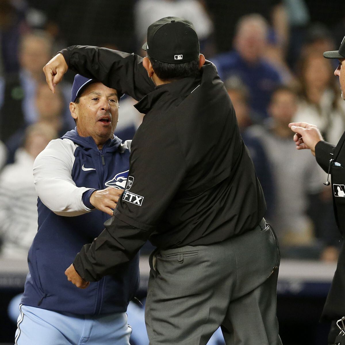 Three Blue Jays ejected after Yankees' Josh Donaldson hit