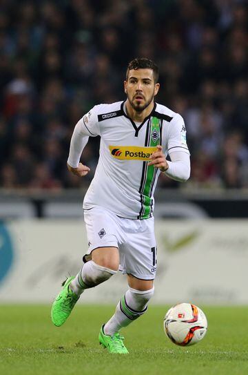 El jugador español llegó al Borussia Mönchengladbach en 2012 para vivir un verdadero calvario alemán. En 2013, sufrió una fractura de clavícula y tres años más tarde, a los 27 años, el exjugador del Atlético de Madrid anunció su retirada por diversos problemas en la espalda que requirieron de cinco operaciones para sanar.

