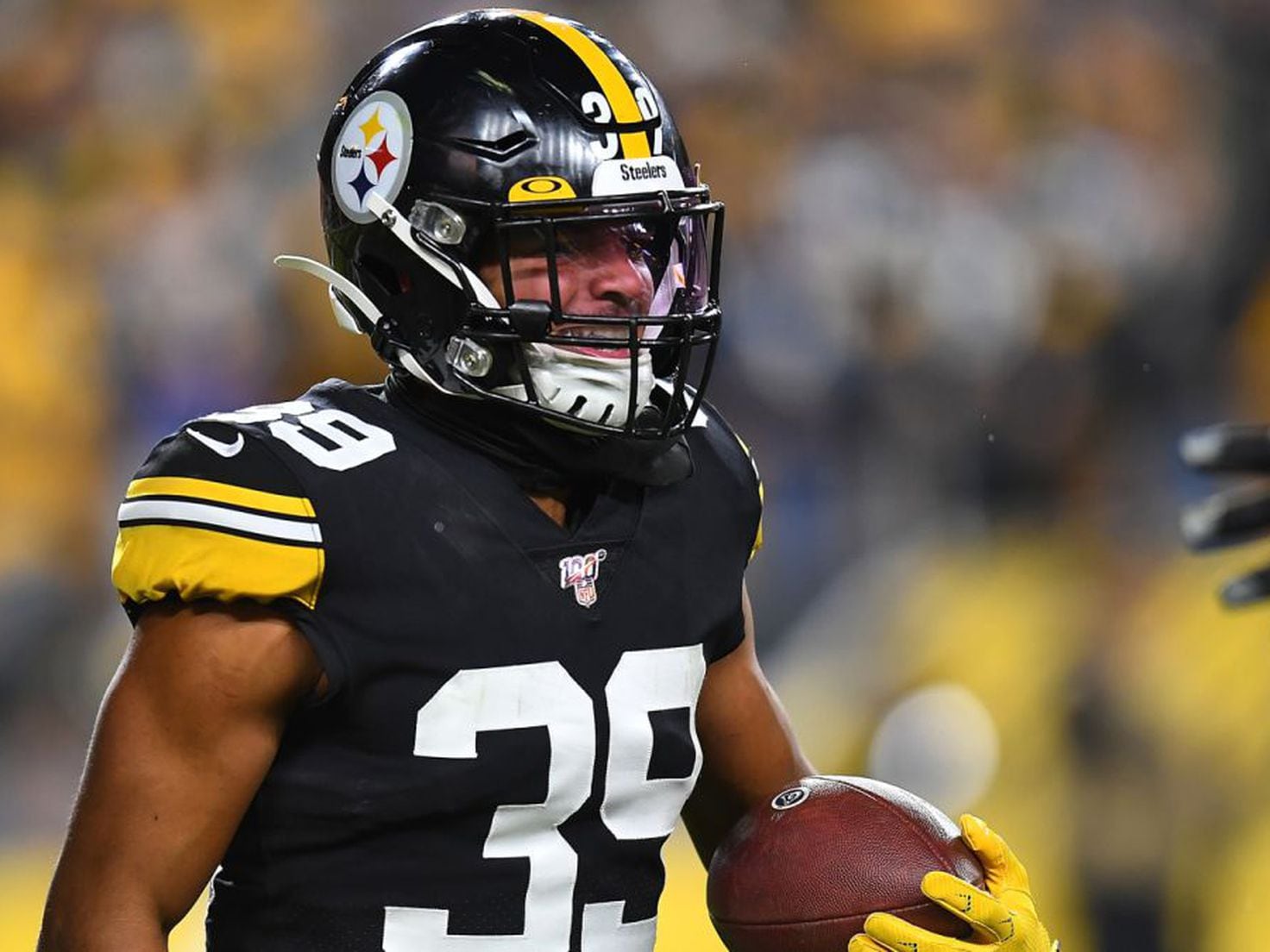 WATCH: Steelers safety Minkah Fitzpatrick discusses defense