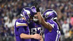 MINNEAPOLIS, MINNESOTA - JANUARY 15: K.J. Osborn #17 of the Minnesota Vikings celebrates with teammates after a touchdown during the second quarter against the New York Giants in the NFC Wild Card playoff game at U.S. Bank Stadium on January 15, 2023 in Minneapolis, Minnesota. (Photo by Stephen Maturen/Getty Images)