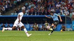Cavani clasifica a Uruguay a los cuartos de final