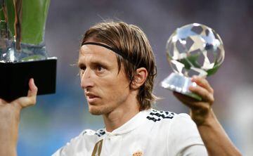 Luka Modric of Real Madrid with trophy during the spanish league, La Liga, football match between Real Madrid and Leganes on September 01th, 2018 at Santiago Bernabeu stadium in Madrid, Spain.