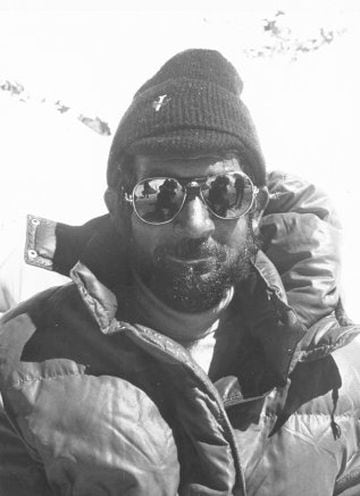 Carlos Soria made the first asccent of 7,620 metre Dome Khang.