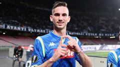 NAPLES, ITALY - MARCH 07:  Fabian Ruiz player of SSC Napoli celebrates the victory after the UEFA Europa League Round of 16 First Leg match between S.S.C. Napoli and Red Bull Salzburg at Stadio San Paolo on March 7, 2019 in Naples, Italy.  (Photo by Franc
