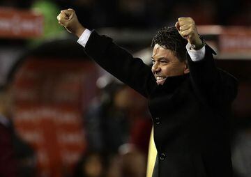 River Plate's coach Marcelo Gallardo celebrates the team's second goal during the all-Argentine Copa Libertadores semifinal first leg football match against Boca Juniors at the Monumental stadium in Buenos Aires, on October 1, 2019. (Photo by ALEJANDRO PA