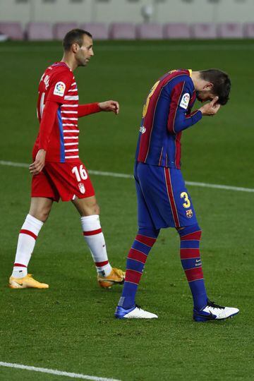 Los dirigidos por Ronald Koeman dominaron el inicio del partido y se fueron al frente en el marcador gracias a un gol de Lionel Messi al 23’.