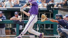 ORUBase Concludes Season with 3-1 Loss to TCU at College Station Regional -  Oral Roberts University