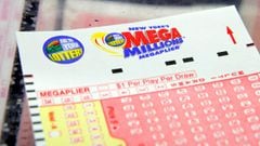 USA cuenta con varias opciones de loterías como Mega Millions o Powerball. ¿Puede un inmigrante indocumentados comprar billetes de lotería y cobrar premios?
