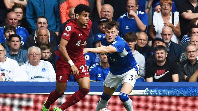 Luis Díaz, impreciso en empate de Liverpool ante Everton