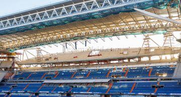 Las lamas del exterior ya están instalándose en la fachada del nuevo Santiago Bernabéu. Serán una de las grandes características del nuevo feudo blanco.