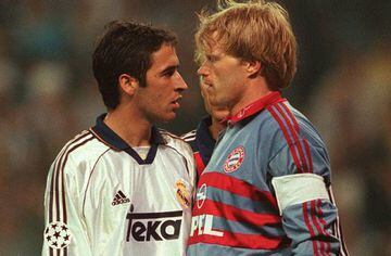 Raúl and Oliver Kahn try to state each other out in the May 2000 semi-final