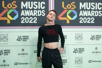 El cantante y actor Pol Granch posa en el photocall de la alfombra roja de Los40 Music Awards 2022.
