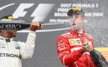 Hamilton y Vettel en el podio de Bélgica.