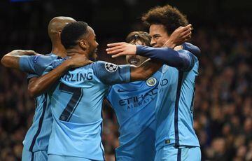 Raheem Sterling of Manchester City (7) celebrates with team mates