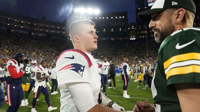 Who is Bailey Zappe, the 3rd Patriots QB who played against the Packers?  Age, draft, college - AS USA