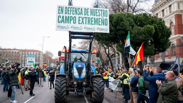 Amenaza de Asaja Extremadura: “Si levantan una porra, abrimos las colmenas”