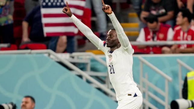 Photo of Tim Weah achieves what his legendary father couldn’t