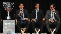 Djokovic, Nadal y Federer, junto al trofeo de número 1 del tenis.