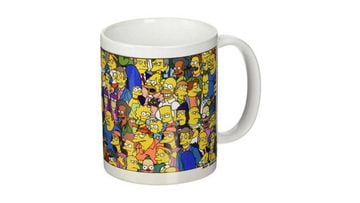 Disfruta de tus bebidas y de Los Simpson con esta taza