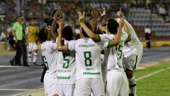 Los jugadores de Chapecoense celebran el primer gol del partido de Reinaldo.