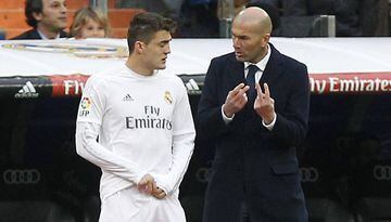 Real Madrid coach Zinedine Zidane has given the club his blessing to permanently offload Chelsa loanee Mateo Kovacic.